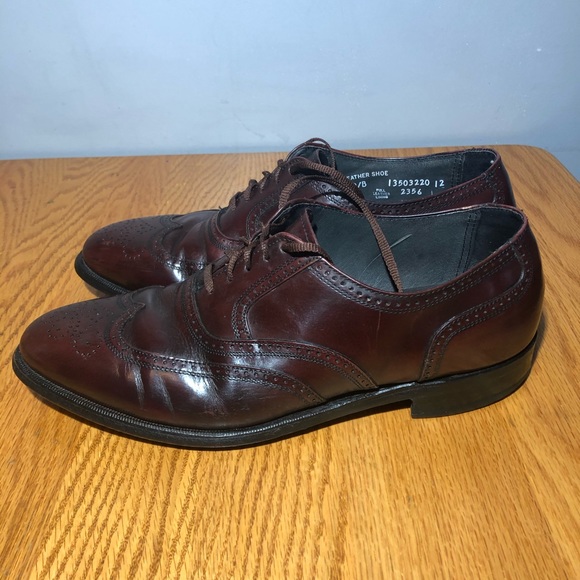 Hanover vintage wingtips size 9 - Picture 3 of 8